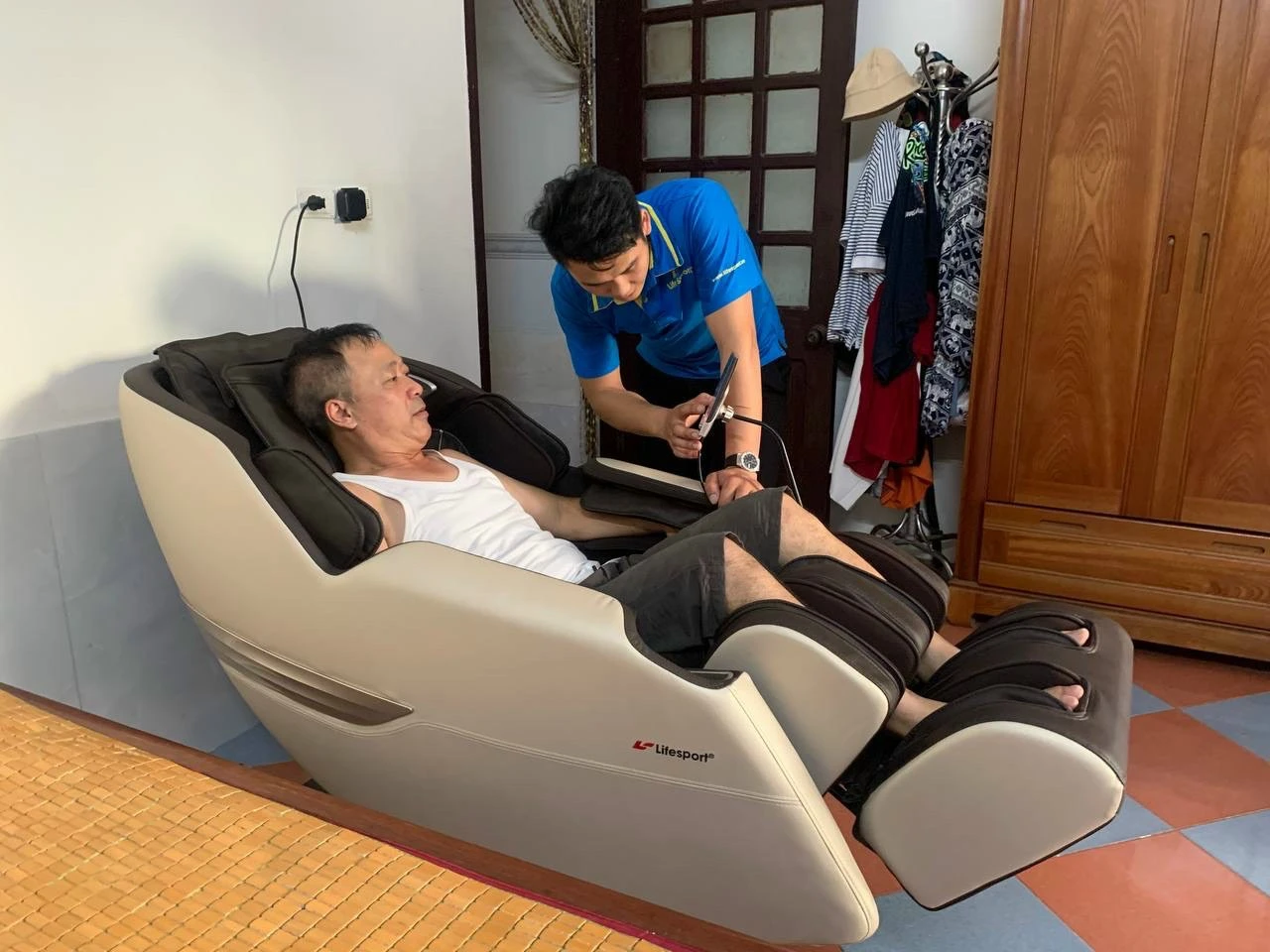 Lợi ích của ghế massage toàn thân đối với sức khỏe