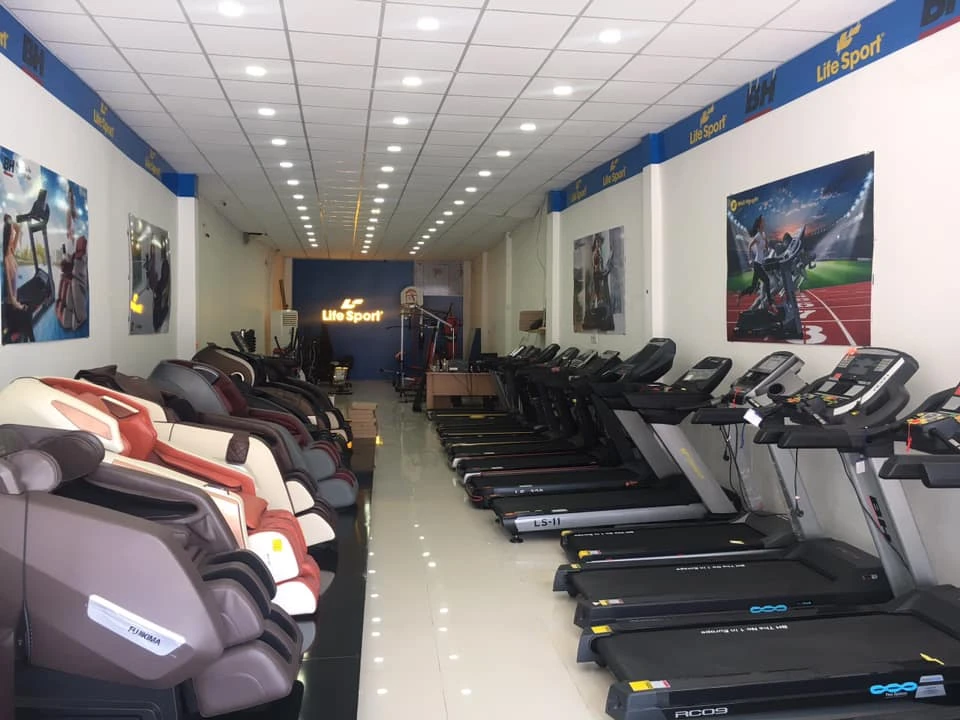 Xe đạp tập trưng bày tại Lifesport Thủ Đức
