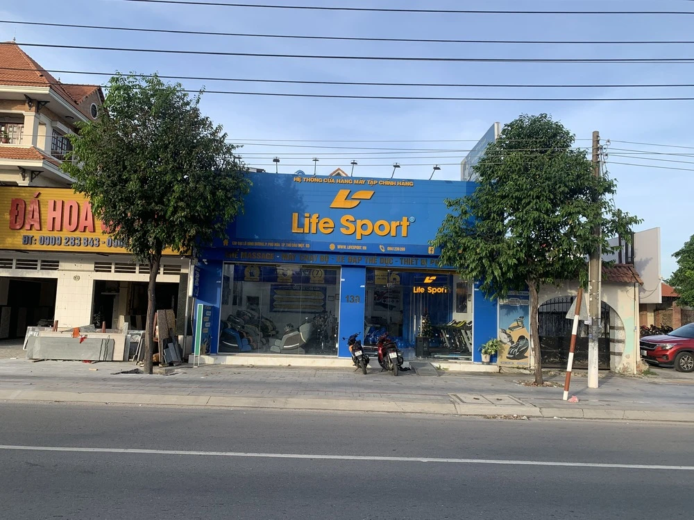Hình ảnh thực tế tại cửa hàng Life Sport Bình Dương