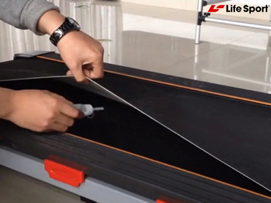 Cách tra dầu máy chạy bộ tại nhà không phải ai cũng biết