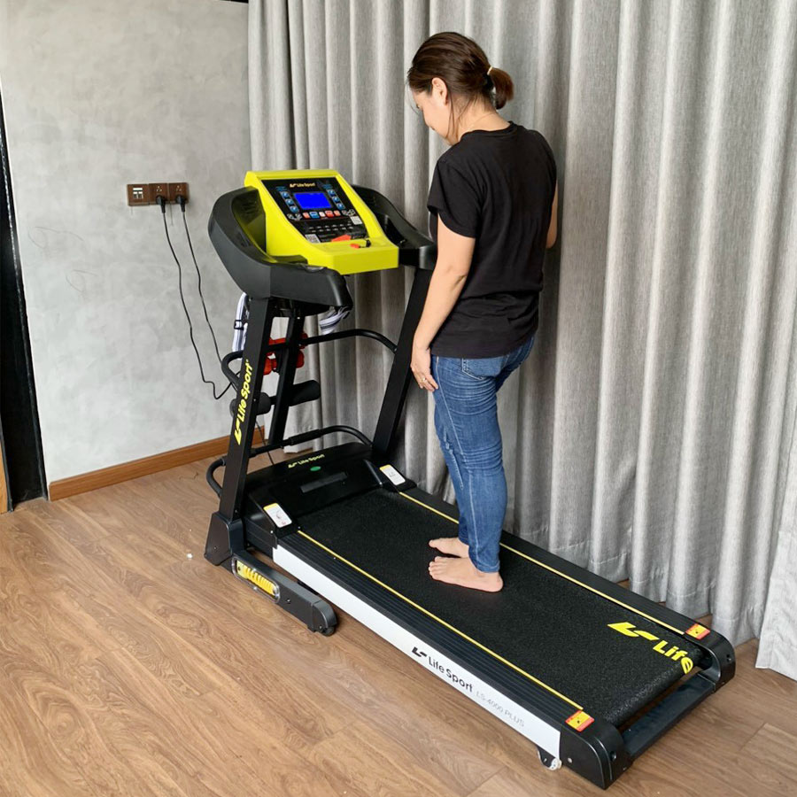 Giao Máy Chạy Bộ Lifepsort LS-4000 Plus Cho Chị Hảo Ở Hồ Chí Minh
