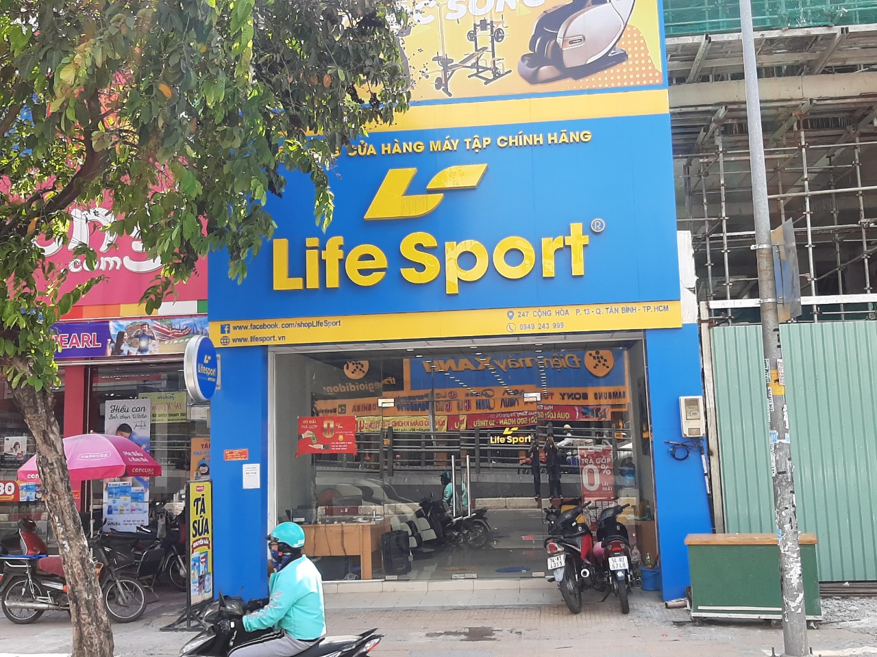 Cửa hàng Lifesport bán ghế massage chính hãng tại Q.Tân Bình