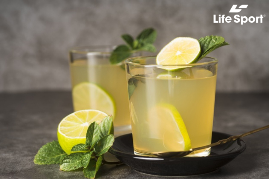 6 mẹo giúp giảm mỡ bụng hiệu quả để eo thon dáng chuẩn đón Tết Bổ sung nước chanh mỗi ngày