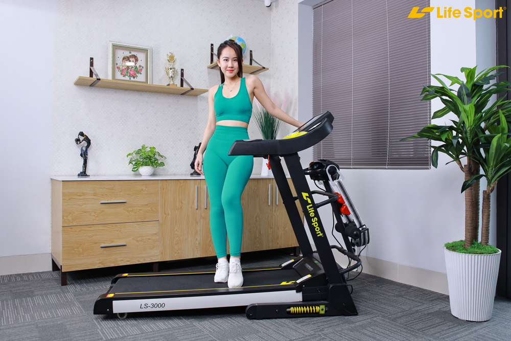 Máy chạy bộ giúp tăng chiều cao hiệu quả