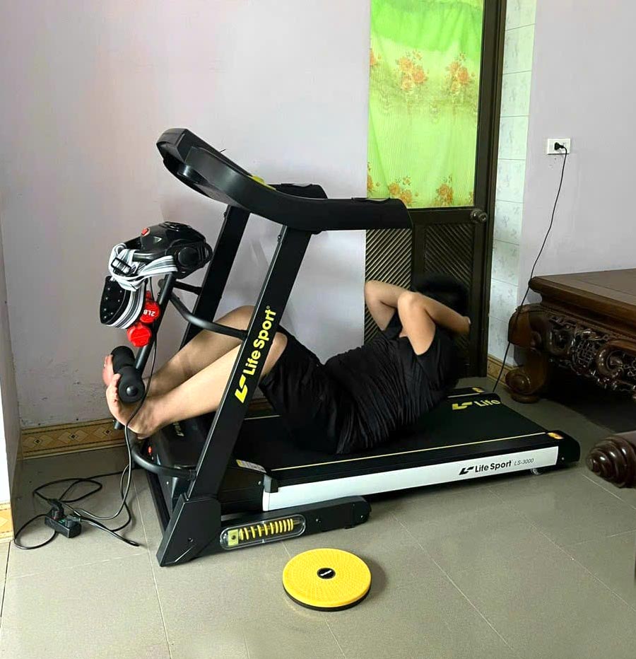 lifesport quang tri ghe massage may chay bo xe dap tap the duc 3