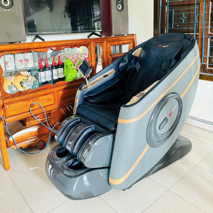 Ghế Massage Lifesport LS-339 Cập Bến Tại Nhà Cô Minh Ở Khánh Hòa