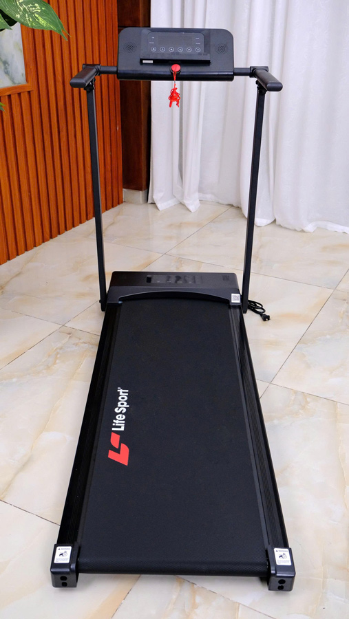 Máy Chạy Bộ Lifesport LS-4 may-chay-bo-lifesport-ls-4-thuc-te