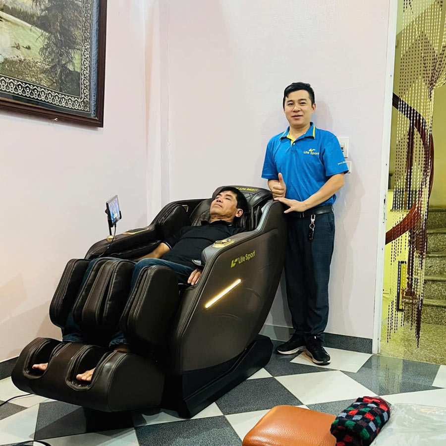 Anh Bảo Tại Nghệ An Chọn Mua Ghế Massage Lifesport LS-369